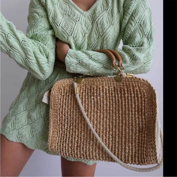 Vintage Handbags - GORGEOUS VINTAGE RATTAN SHOULDER‎ BAG W/ HANDLE - MADE IN ITALY